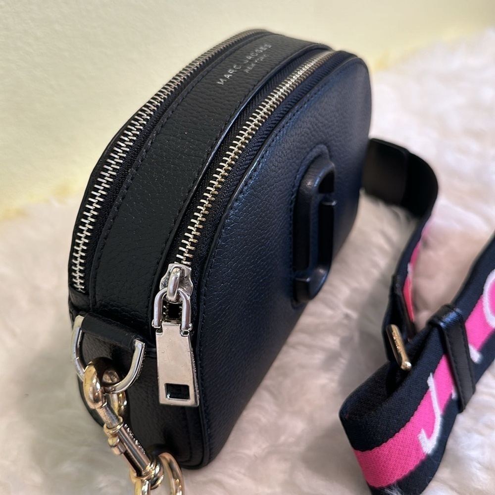 💯Authentic Marc Jacobs Black Crossbody Bag🍀 - Picture 14 of 17